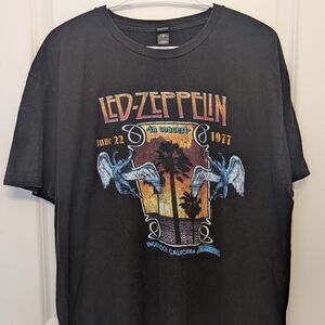 Black Short Sleeve Tee